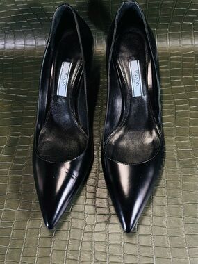 Prada Black Pointed Toe Leather Pumps